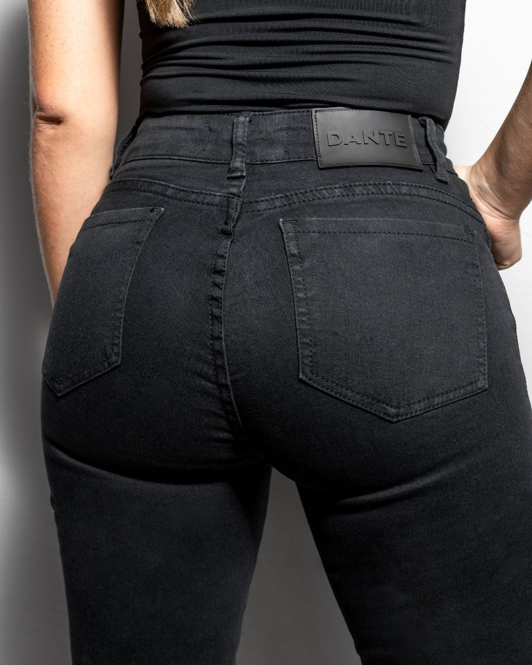 Jean Elastico Bota Campana Negro