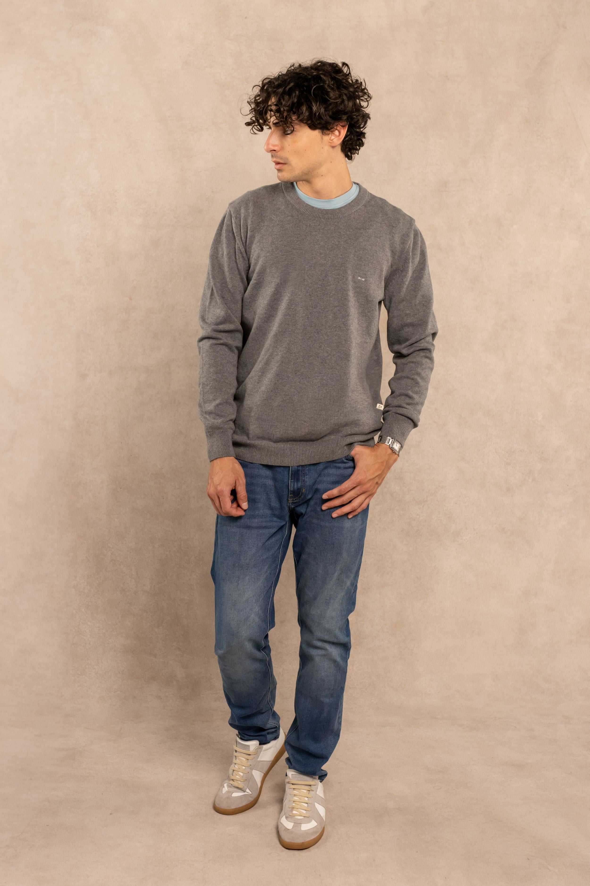 Sueter Algodon Peinado Cuello Redondo Gris Medio