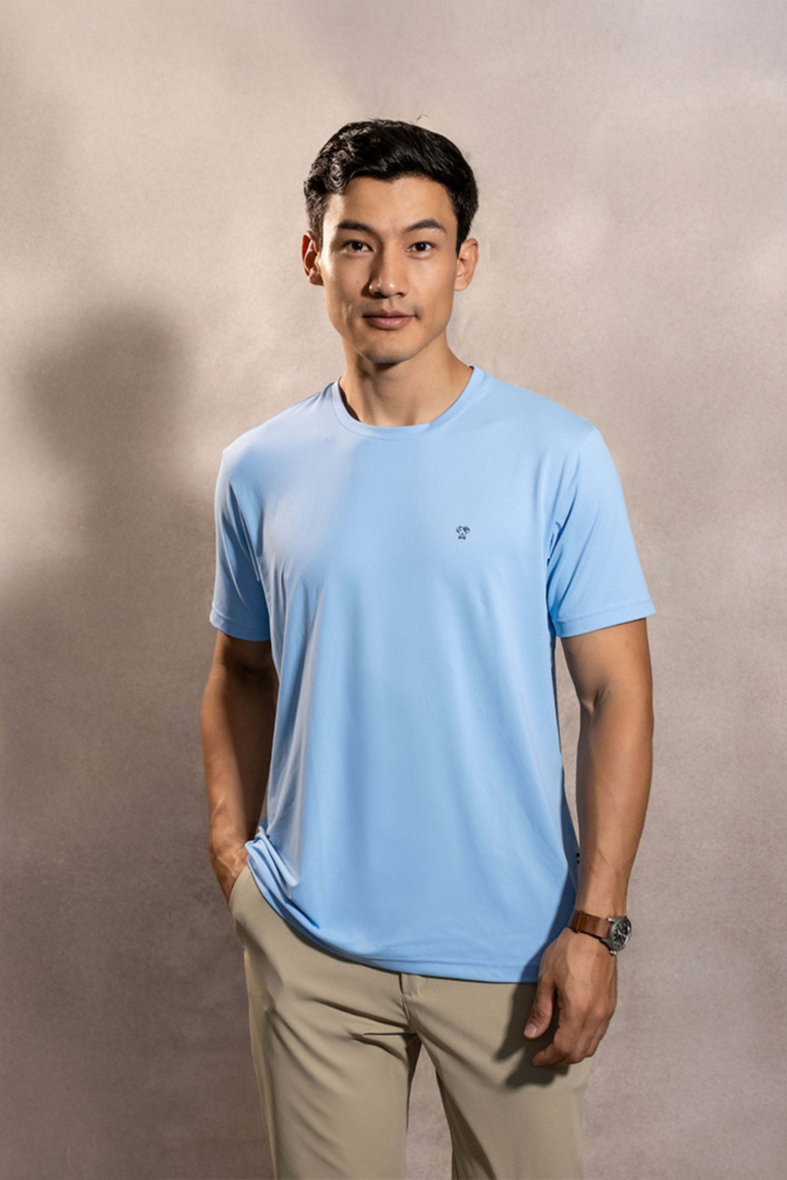 Camiseta Performance Antiarrugas Azul Celeste