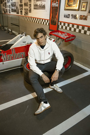 Hoodie algodón peinado marfil Formula 1 para hombre DANTE, detalle del logo