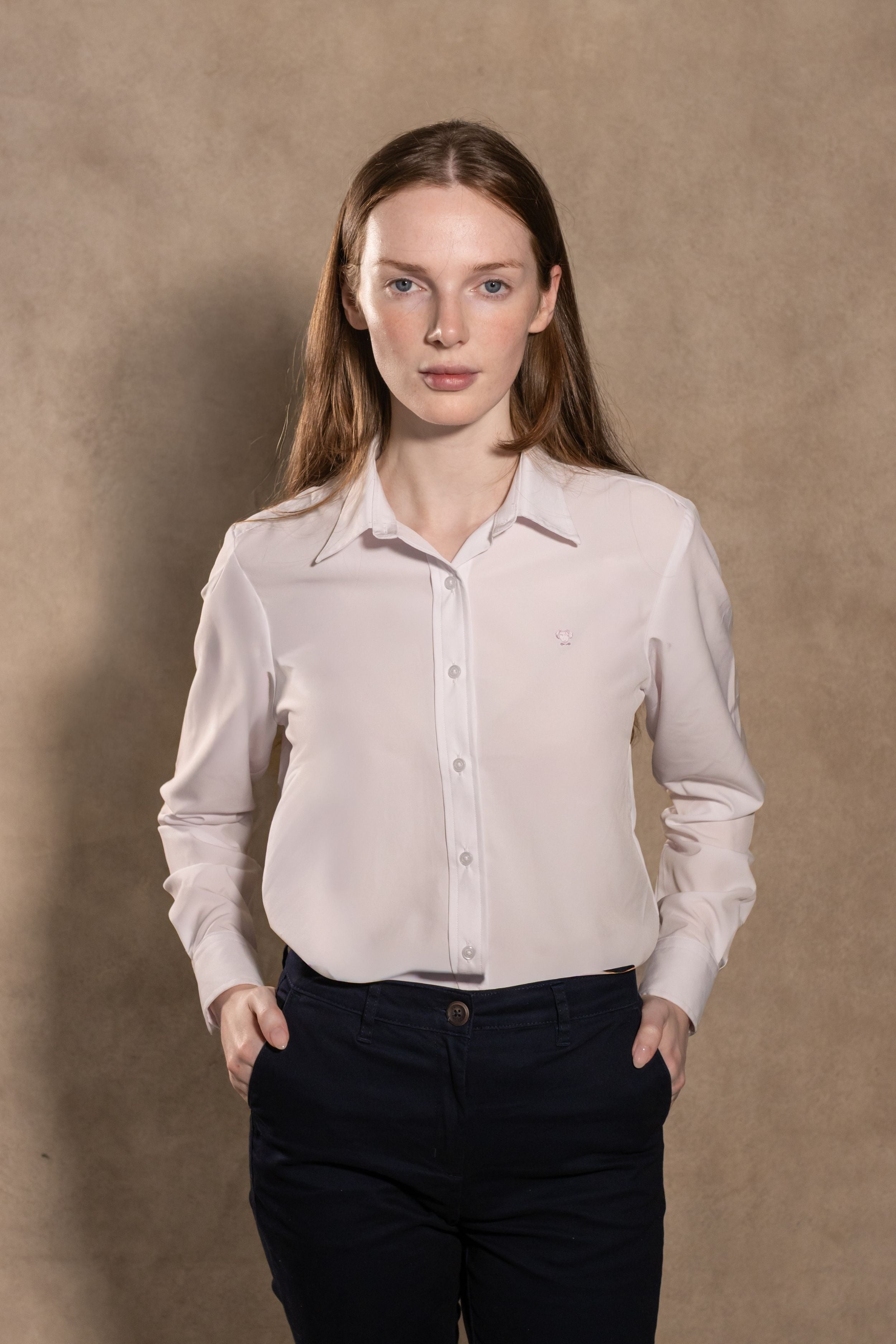 Camisa Performance Antiarrugas De Mujer Blanca