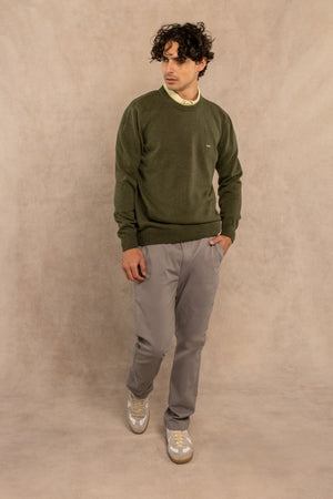 Suéter algodón peinado cuello redondo verde olivine para hombre marca DANTE regular fit foto frente