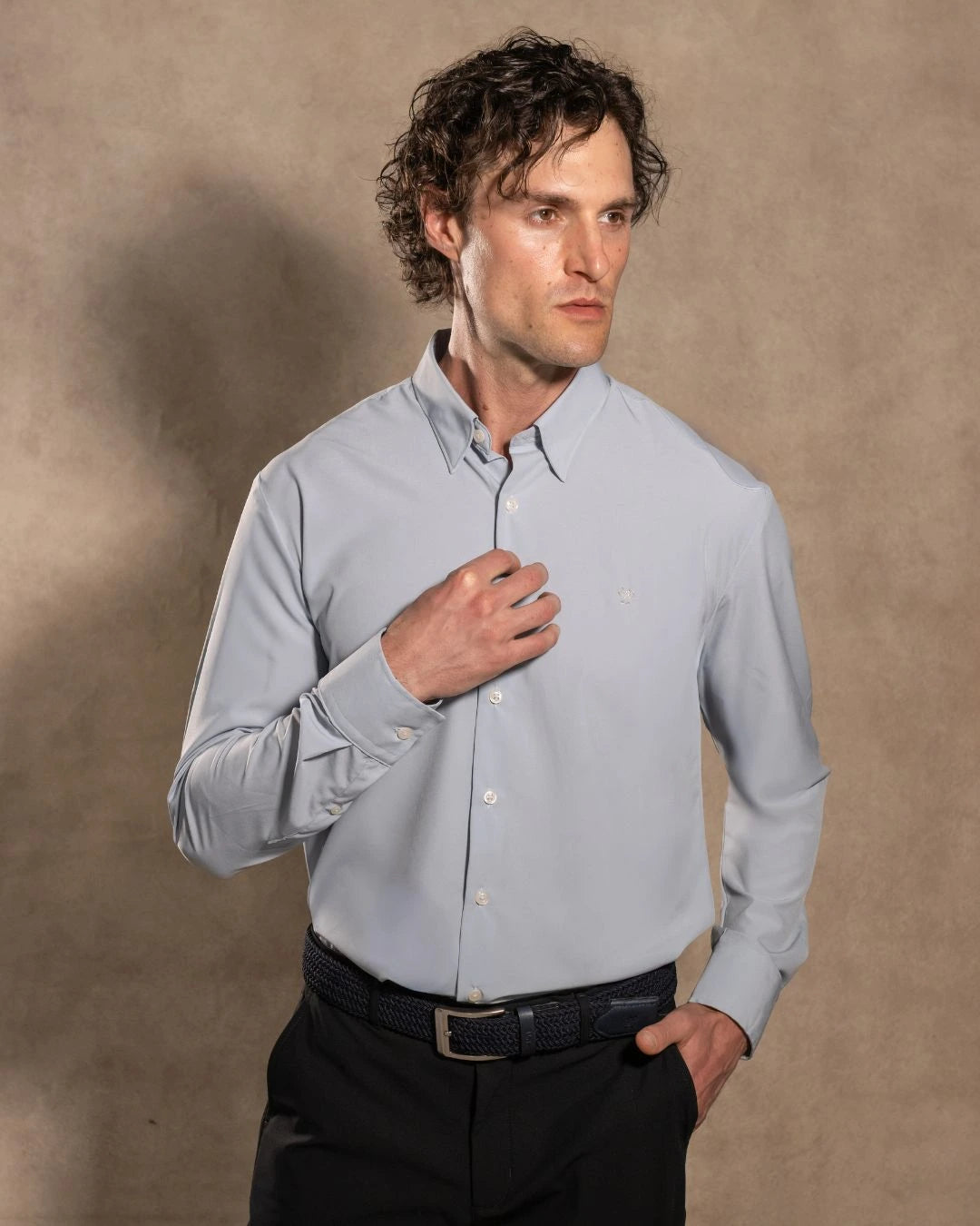 Camisa Performance Antiarrugas Gris Stone