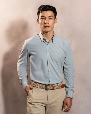 Camisa Performance verde sage antiarrugas para hombre marca DANTE tallaje regular fit foto modelo2