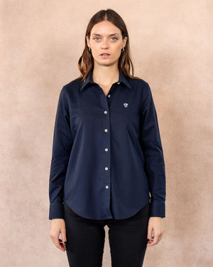 Camisa antimanchas tela algodon oxford color azul oscuro para mujer marca regular fit DANTE foto modelo