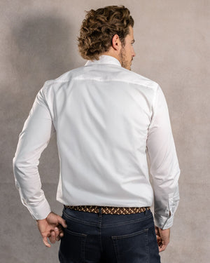 Camisa antimanchas tela algodon popelina color blanco logo coral para hombre marca regular fit DANTE foto espalda