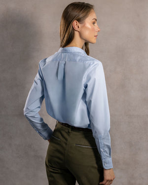 Camisa antimanchas tela algodon popelina con bolsillo color light Blue para mujer marca regular fit DANTE foto espalda