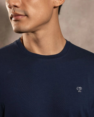 Camiseta antimanchas Dark Blue hombre marca DANTE tallaje regular fit foto close