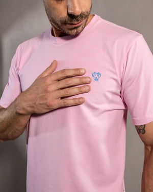 Camiseta antimanchas color rosado para hombre talla regular algodón peruano marca DANTE foto logo