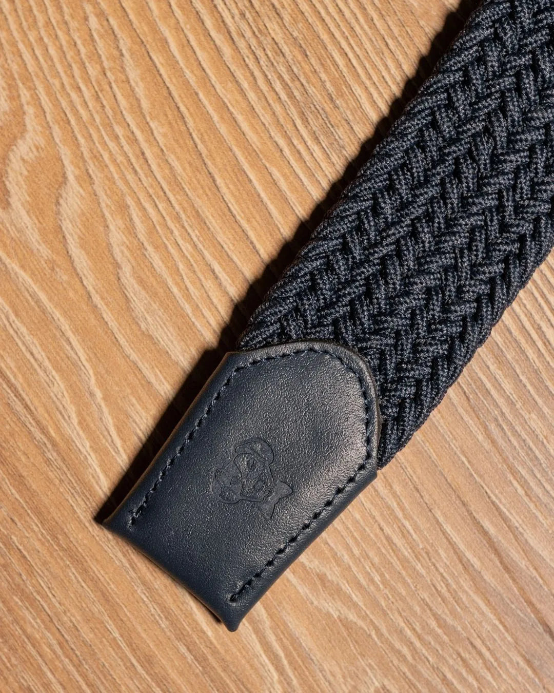 Cinturón Elástico Azul Osucro para hombre marca DANTE foto logo