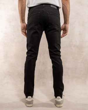 Jean elástico para hombre color negro marca DANTE regular fit foto detras
