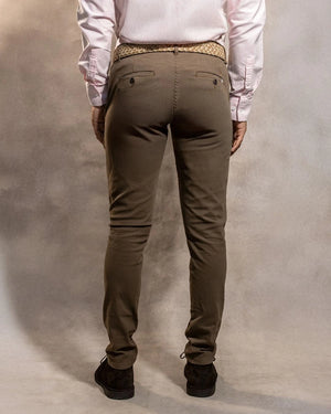 Pantalón Elástico Mocca para hombre marca DANTE tallaje regular fit foto espalda