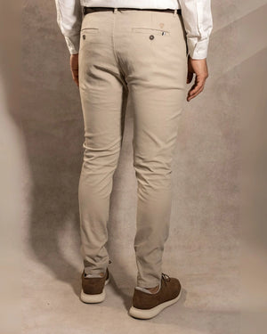Pantalón Elástico Taupe para hombre marca DANTE tallaje regular fit foto espalda