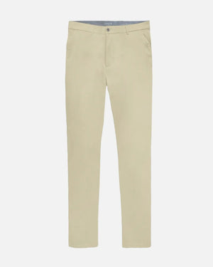 Pantalón performance antimanchas Taupé para hombre marca dante tallaje regular fit foto mockup