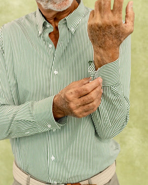 camisa antimanchas popelina rayas verde tela algodón popelina rayas color verde claro pagar hombre tallaje regular marca DANTE foto mangas