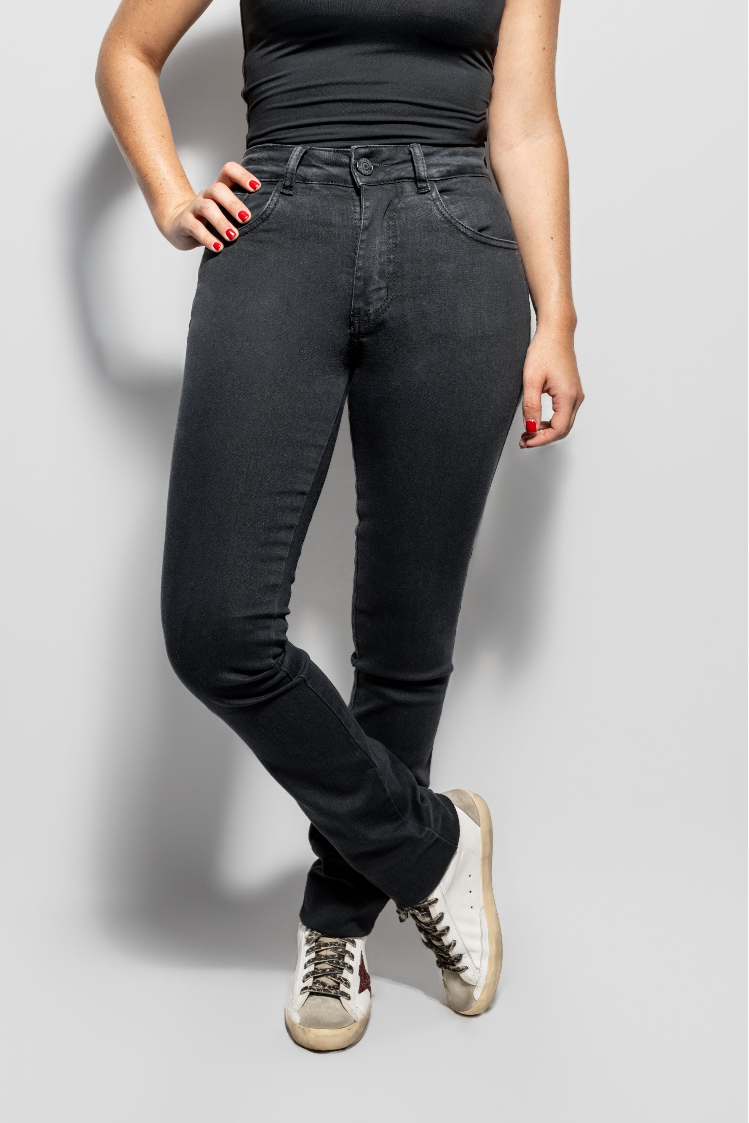 Jean Elastico Bota Recta Negro