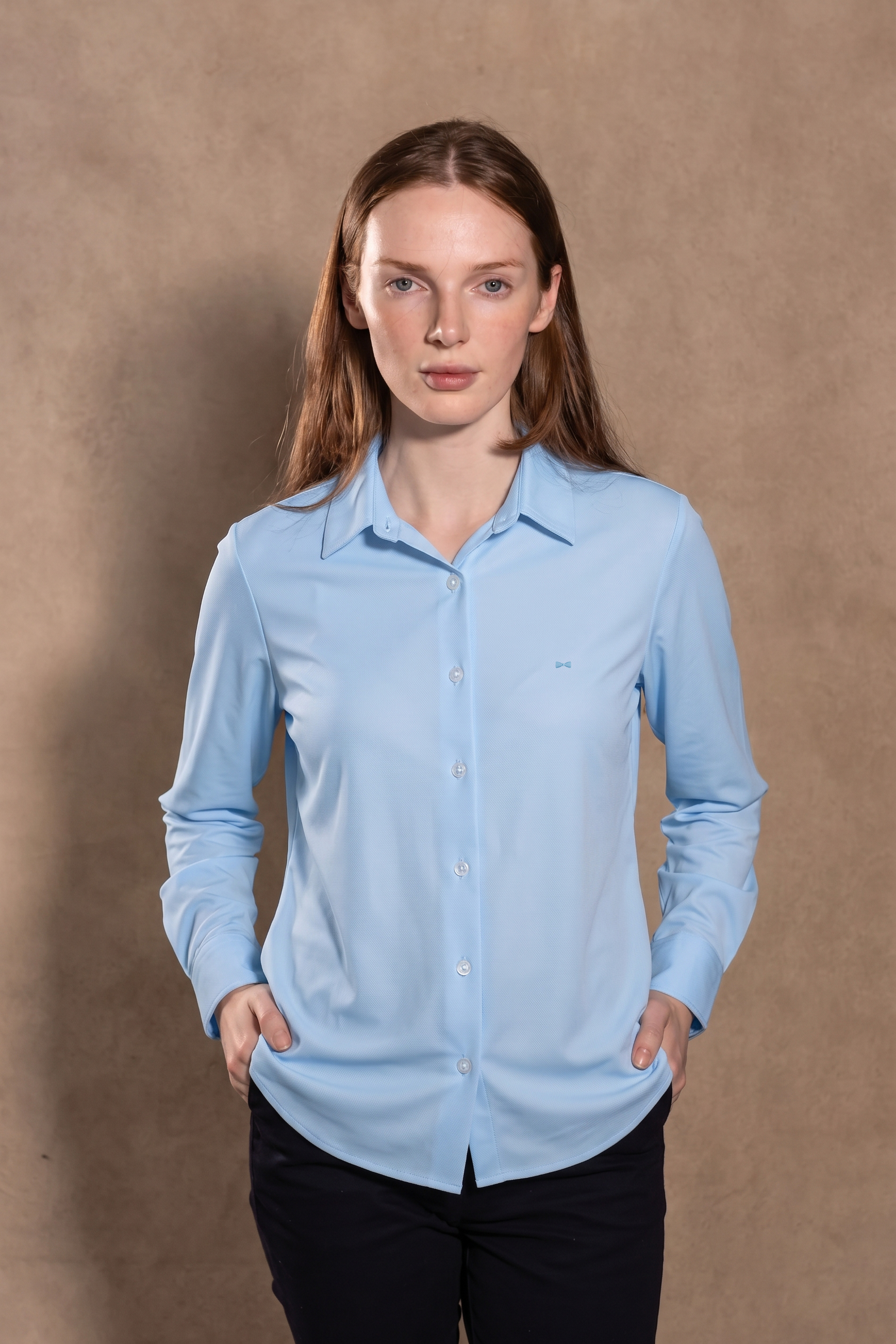 Camisa Perfromance Oxford De Mujer Azul Claro