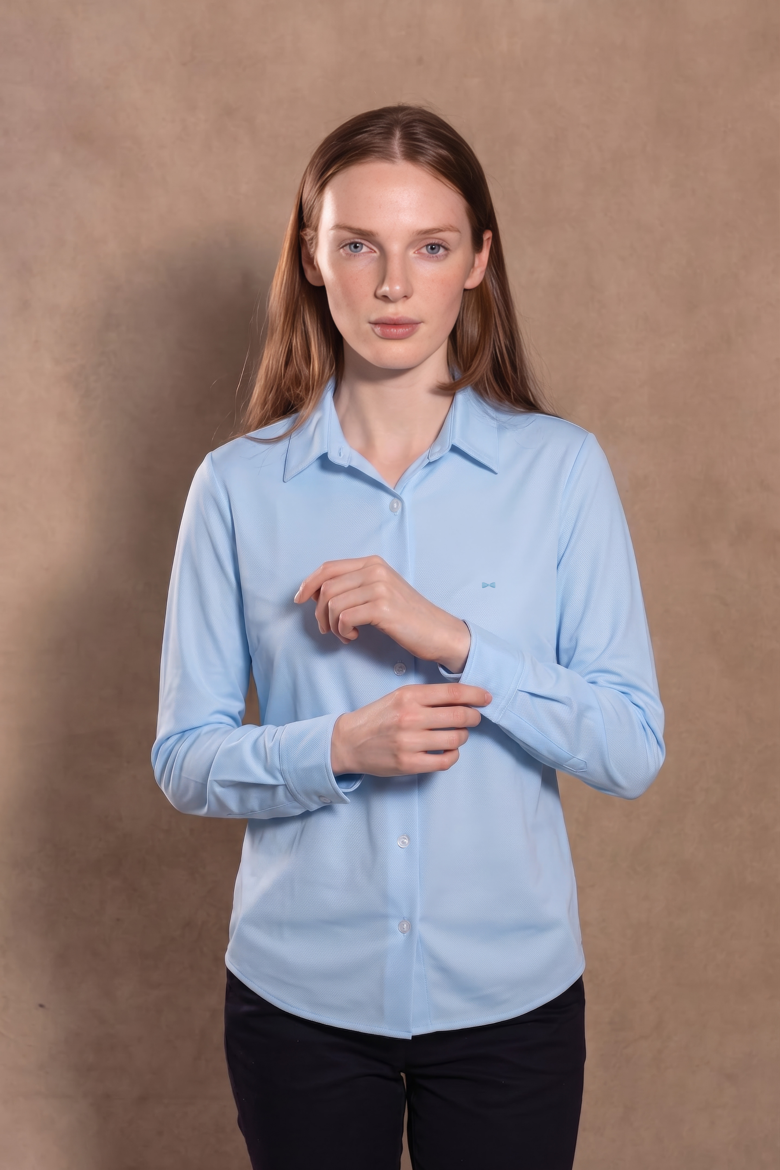 Camisa Perfromance Oxford De Mujer Azul Claro