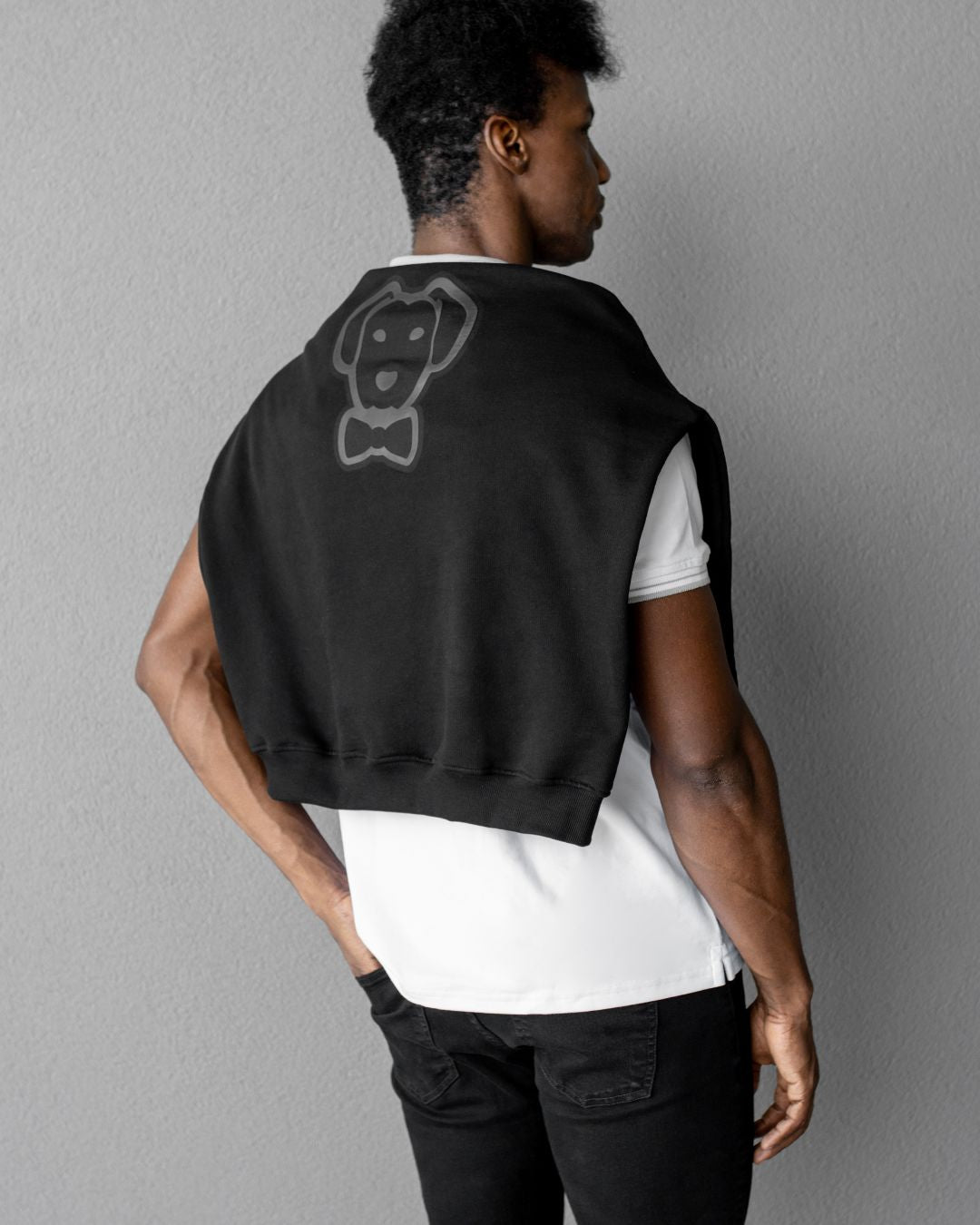 Sweatshirt antimanchas logo en pecho negro
