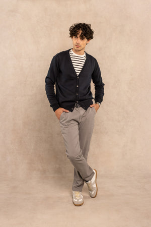 Camiseta antimanchas rayas bretón para hombre DANTE, foto con modelo 2