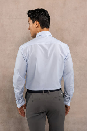 Camisa performance antiarrugas cuadros textura azul claro para hombre marca DANTE regular fit foto modelo