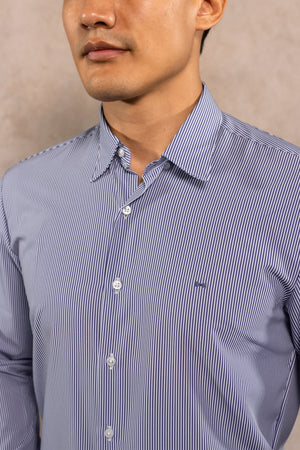 Camisa performance antiarrugas rayas azul oscuro para hombre marca DANTE regular fit foto detalle tela