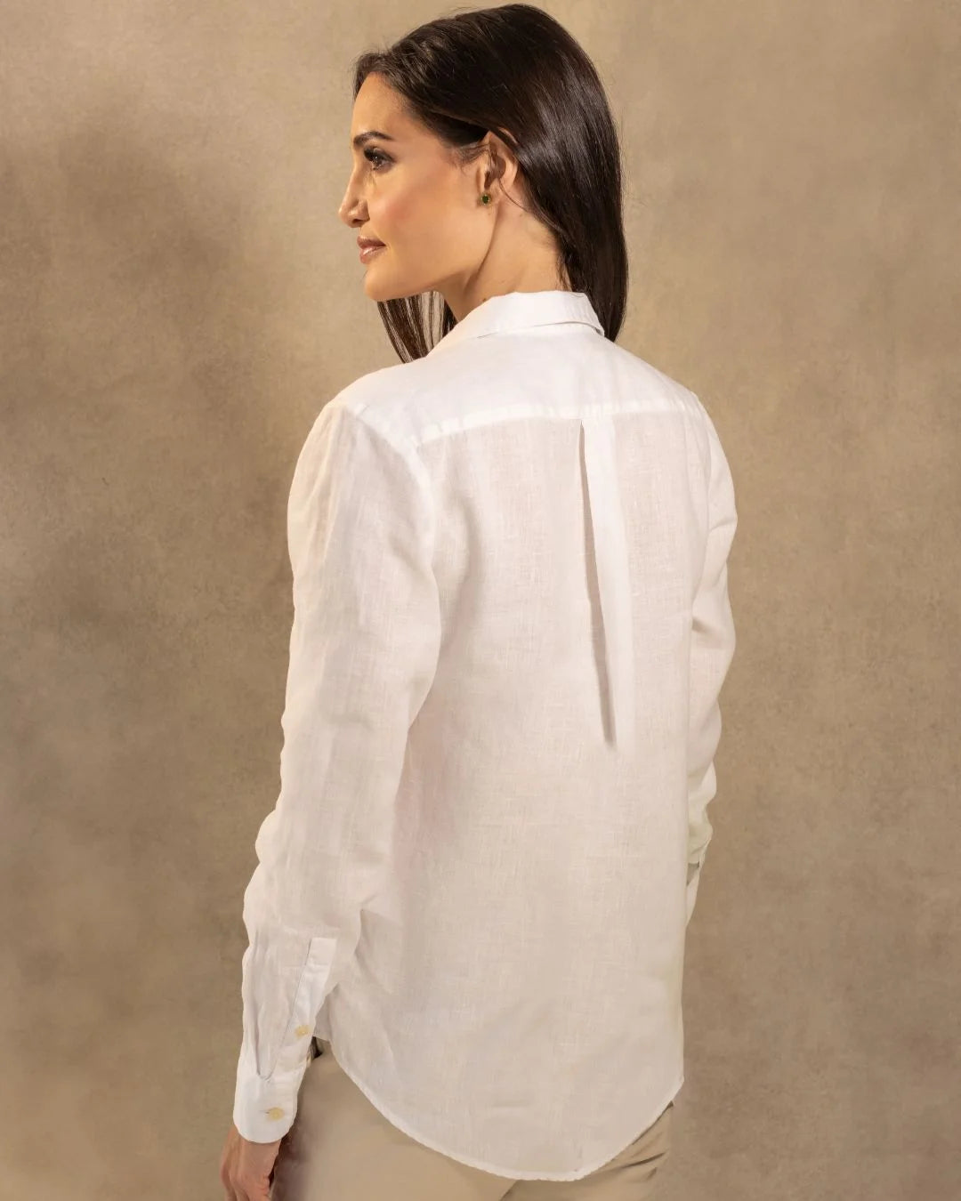 Camisa Lino blanco marca DANTE para hombre regular fit foto espalda