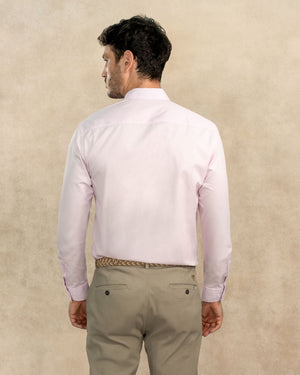 Camisa antimanchas tela algodon popelina con bolsillo color light pink para hombre marca regular fit DANTE foto espalda