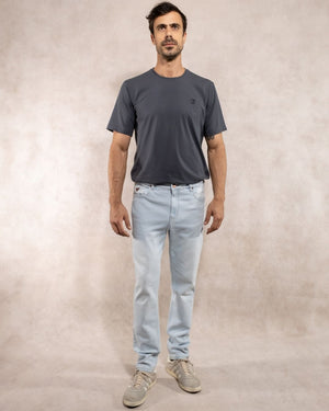 Jean elastico para hombre color azul ice desgastado marca DANTE regular fit foto completa